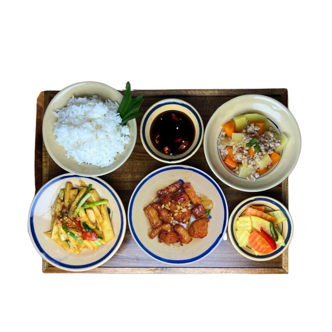KHAY BA RỌI CHÁY CẠNH tại Cơm Khay Gỗ
